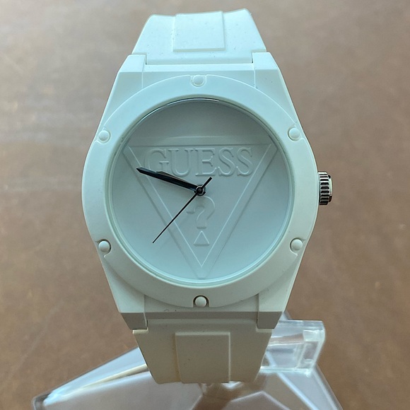 Guess Accessories - WHITE GUESS WATCH